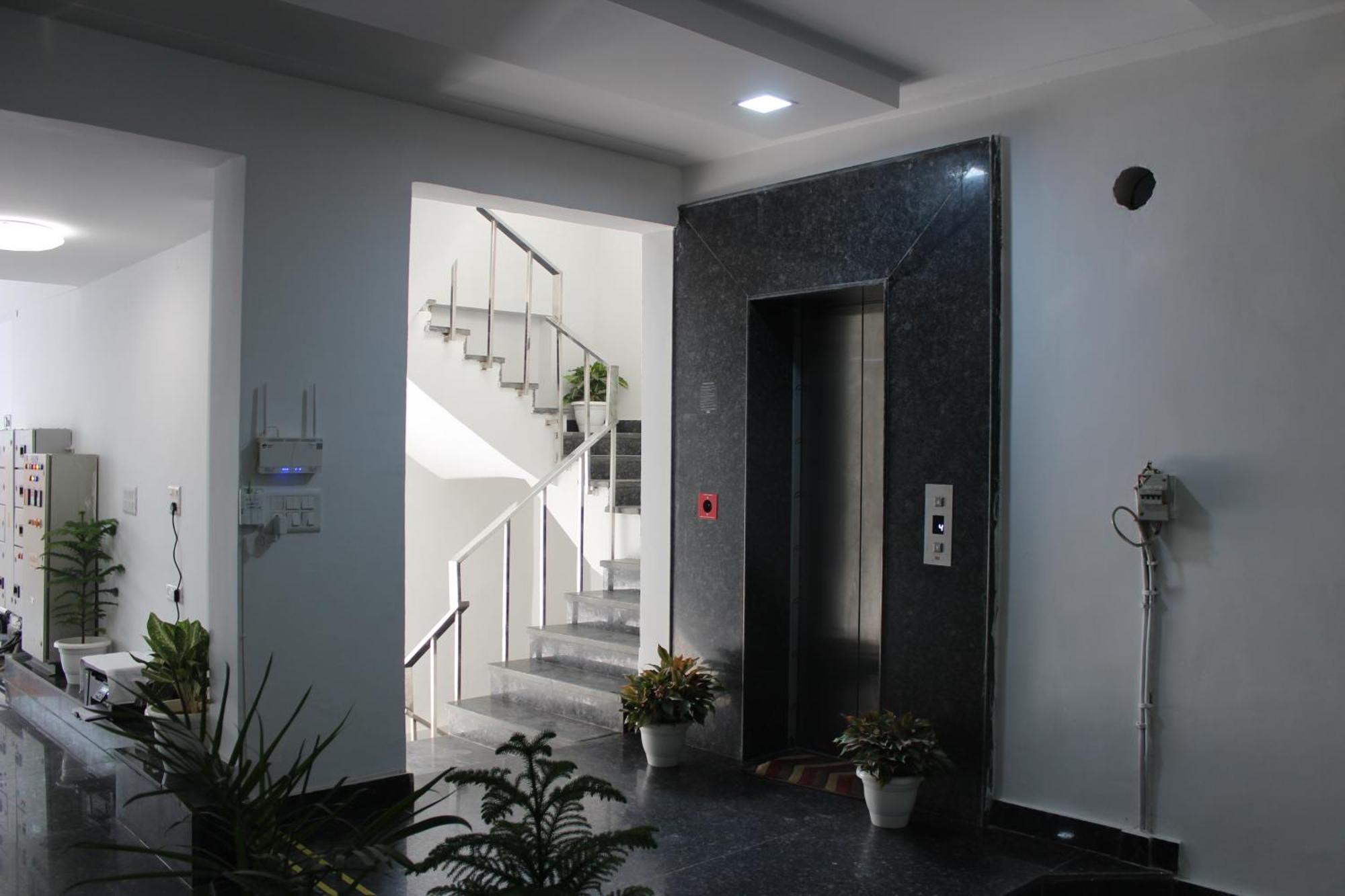 Aura Luxury Studio I Couple Friendly I Near Golf Course Road, Sector 57, Γκουργκάον Εξωτερικό φωτογραφία