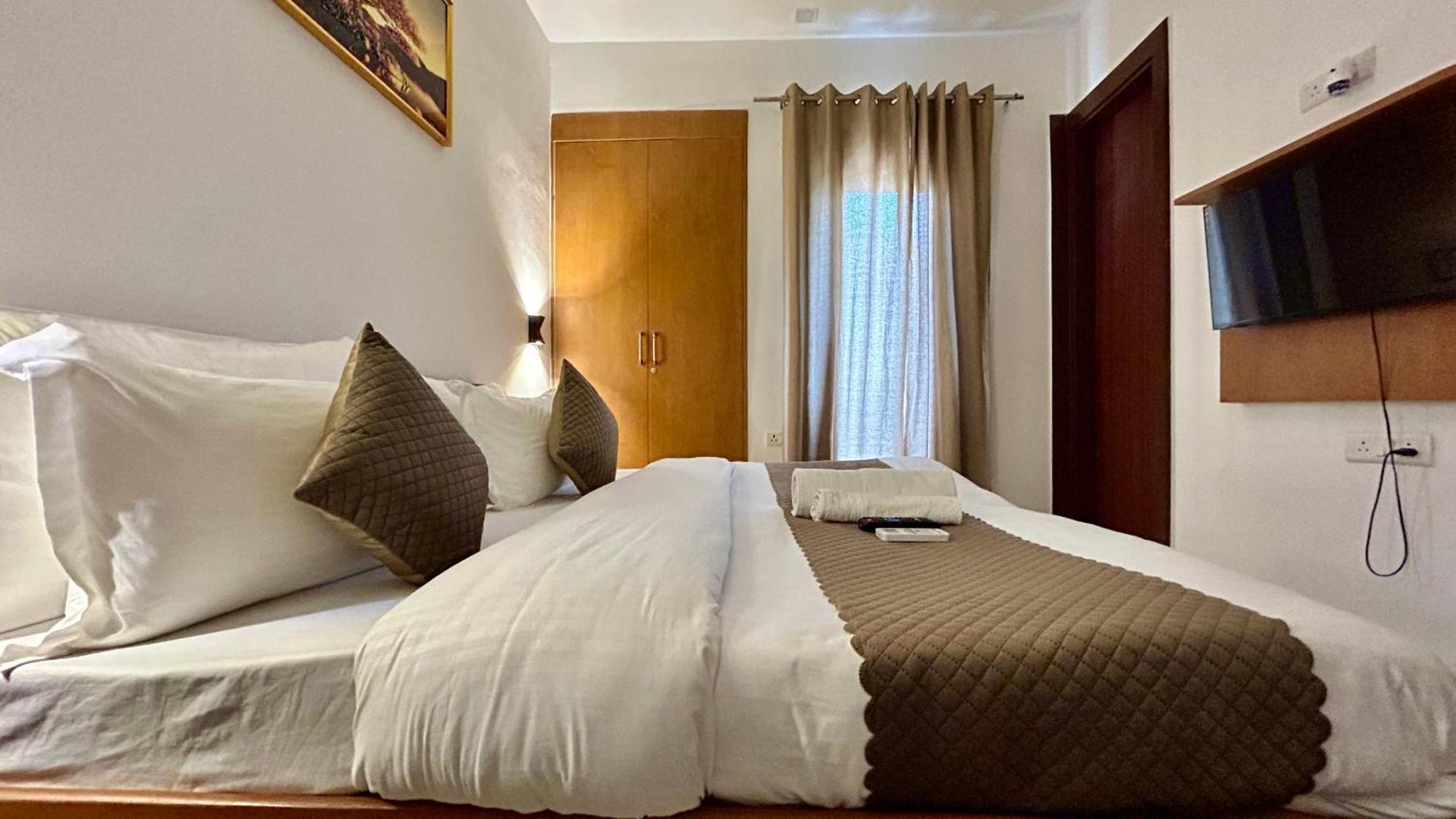 Aura Luxury Studio I Couple Friendly I Near Golf Course Road, Sector 57, Γκουργκάον Εξωτερικό φωτογραφία