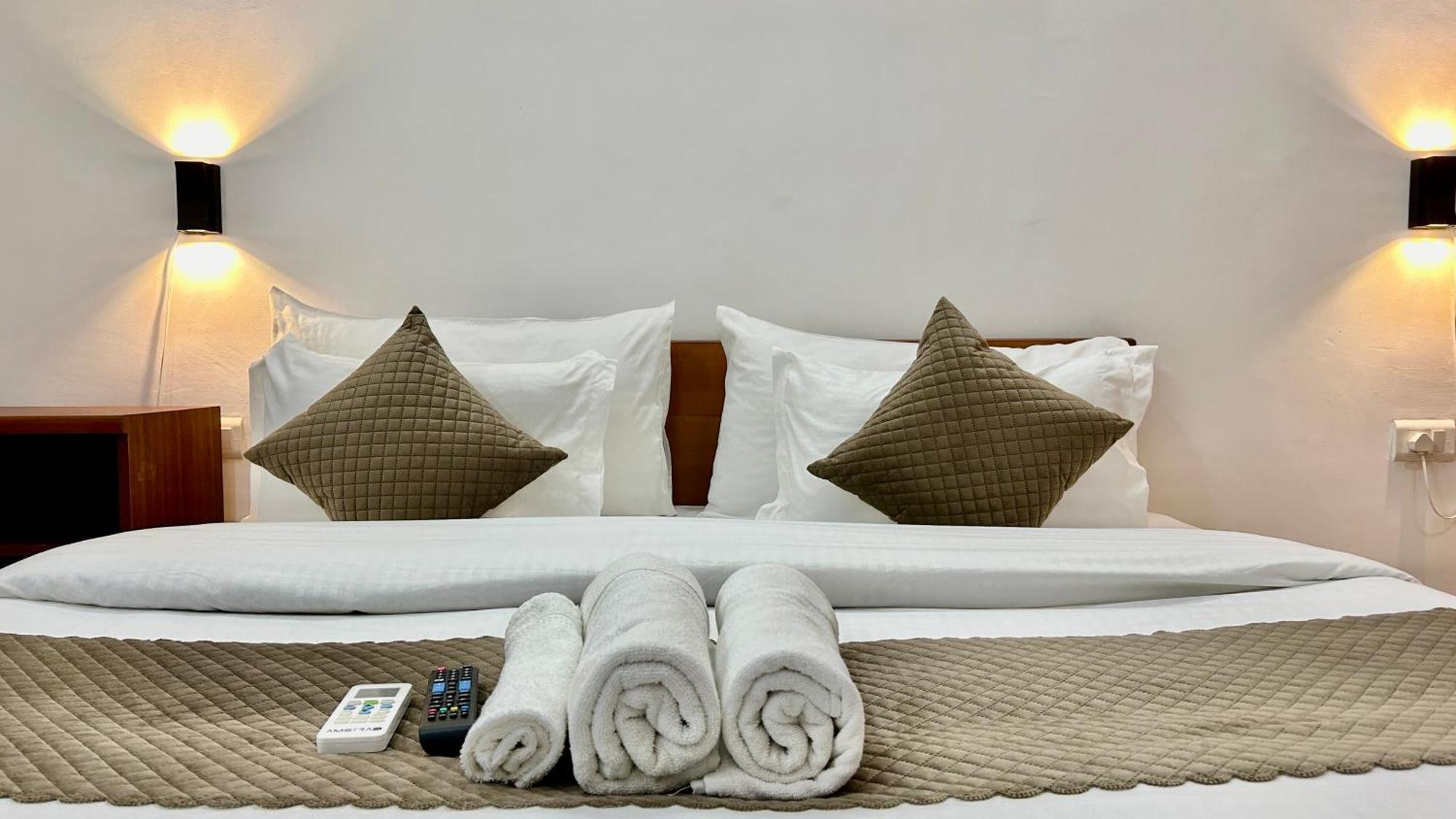 Aura Luxury Studio I Couple Friendly I Near Golf Course Road, Sector 57, Γκουργκάον Εξωτερικό φωτογραφία